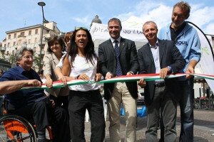 1-taglio-nastro
