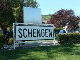 300x01362983342836608-Schengen1